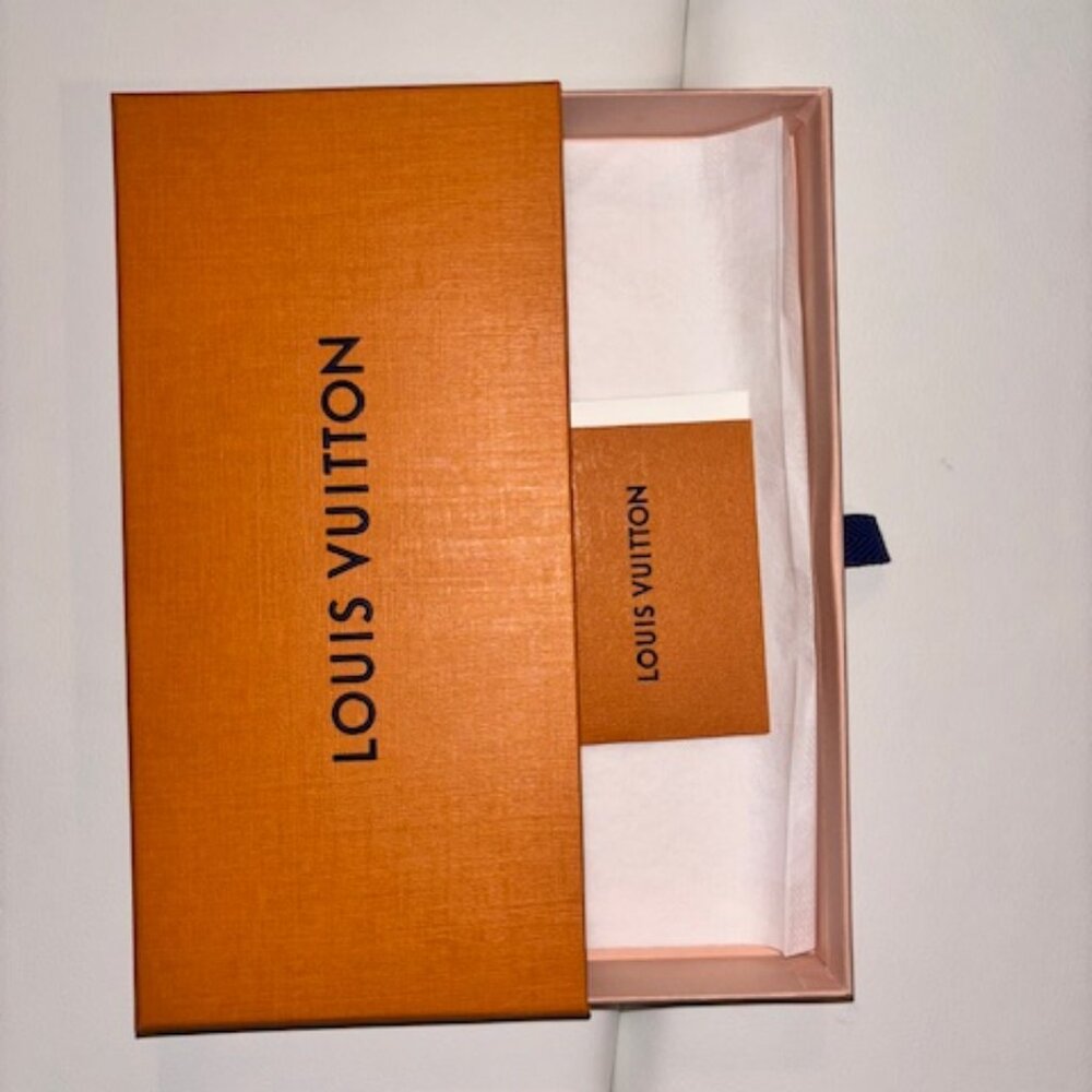 Louis Vuitton Vibrant Scarf Box!